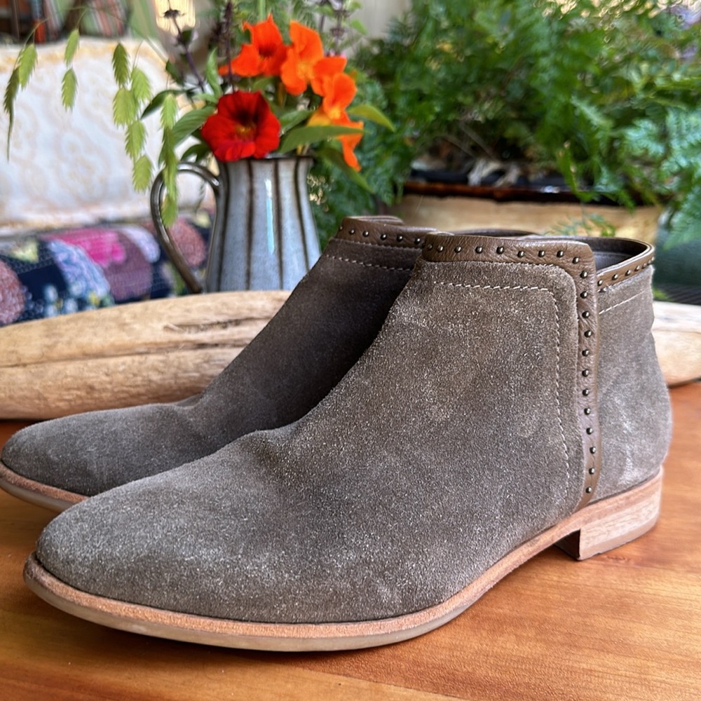 Italeau Miralda olive suede waterproof ankle boot w/leather trim/studs. Sz 7.5